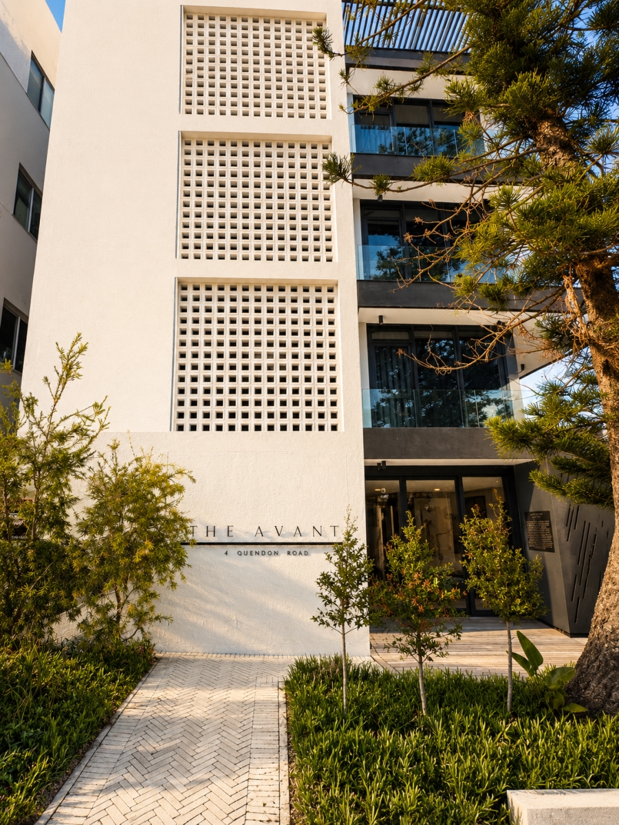 1 Bedroom Property for Sale in Sea Point Western Cape